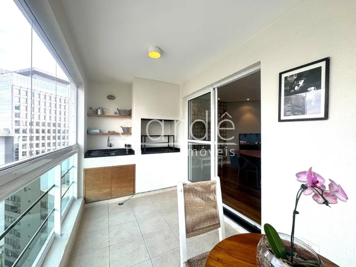 Apartamento com 2 suítes à venda em Vila Olímpia, São Paulo, por R$ 2.800.000 Imagem 3