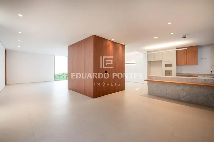Casa com 2 suítes à venda em Vila Nova Conceição, São Paulo, por R$ 10.500.000 Imagem 3