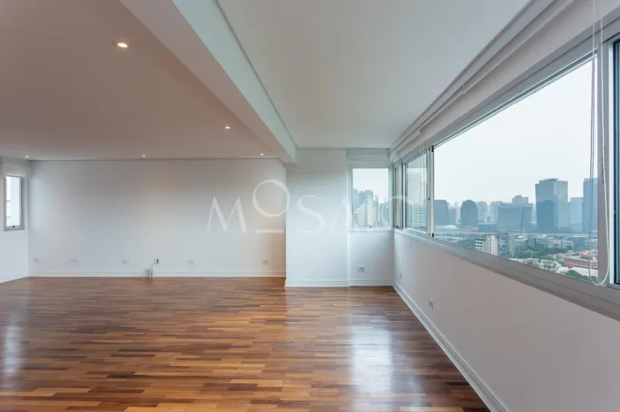 Apartamento com 4 suítes à venda em Real Parque, São Paulo, por R$ 3.800.000 Imagem 3