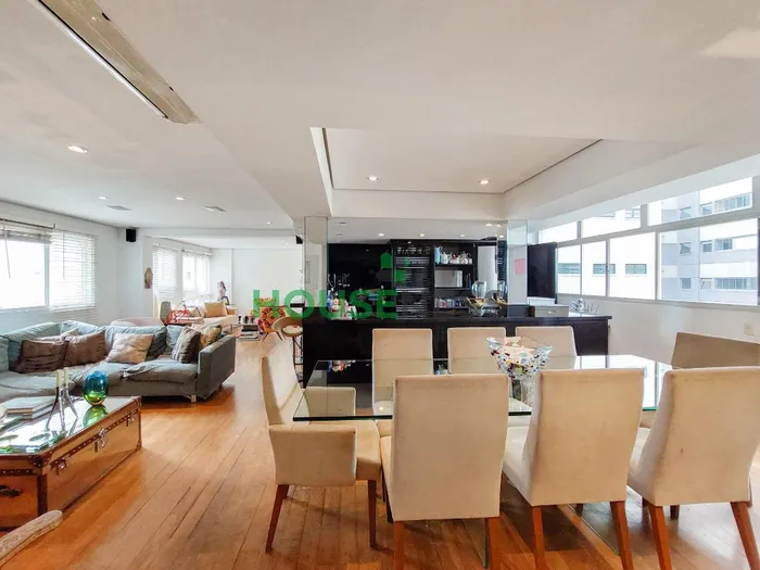 Apartamento com 1 suítes à venda em Jardim América, São Paulo, por R$ 2.200.000