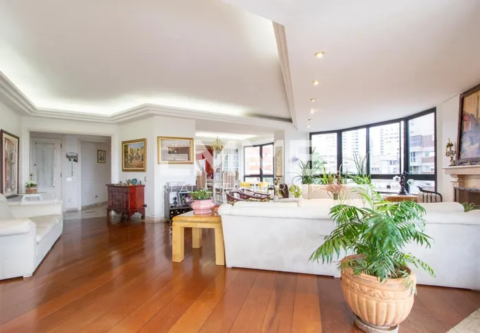 Apartamento com 4 suítes à venda em Real Parque, São Paulo, por R$ 2.900.000