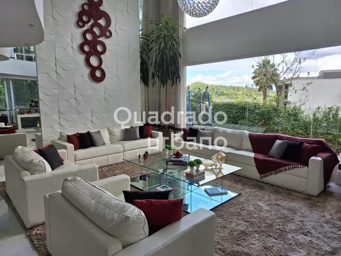 Casa com 5 suítes à venda em Tamboré, Santana de Parnaíba, por R$ 8.800.000