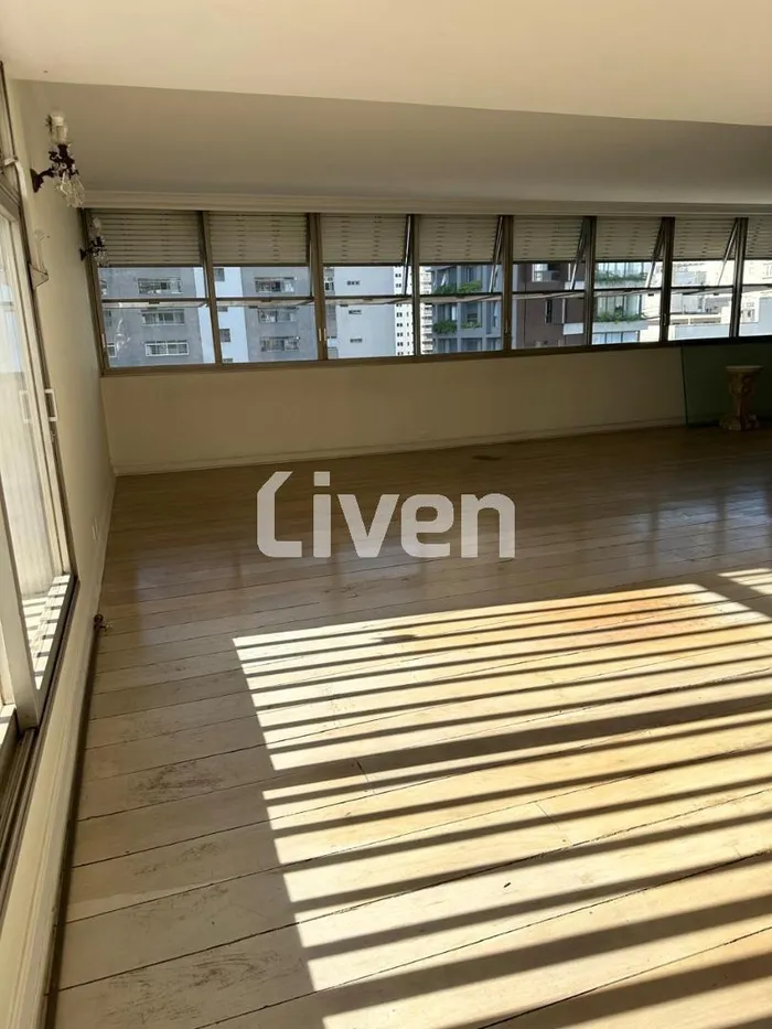 Apartamento com 1 suítes à venda em Jardim América, São Paulo, por R$ 2.600.000 Imagem 3