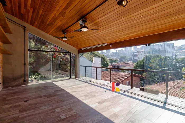 Casa com 2 suítes à venda em Vila Madalena, São Paulo, por R$ 3.250.000 Imagem 3