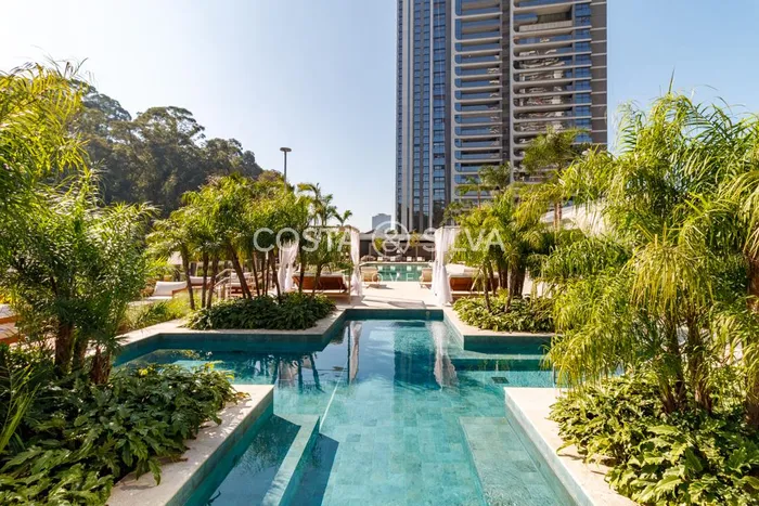 Apartamento com 4 suítes à venda em Panamby, São Paulo, por R$ 7.800.000