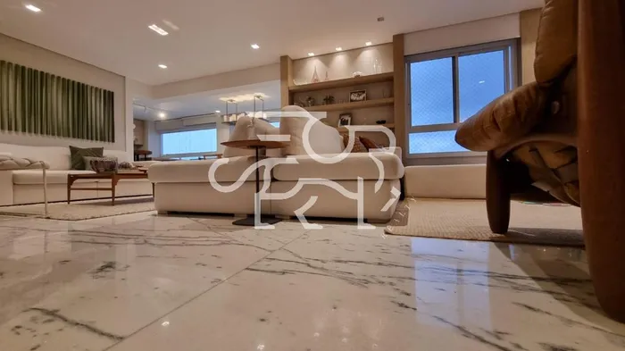 Apartamento com 4 suítes à venda em Vila Olímpia, São Paulo, por R$ 6.000.000 Imagem 3