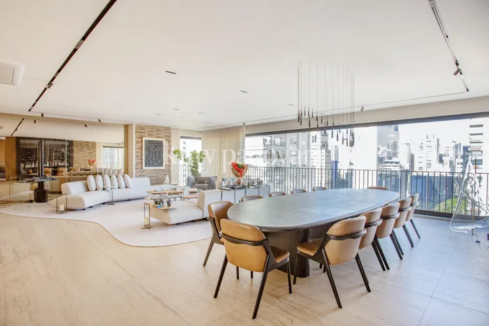 Apartamento com 3 suítes à venda em Itaim Bibi, São Paulo, por R$ 13.800.000