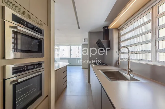Apartamento com 2 suítes à venda em Itaim Bibi, São Paulo, por R$ 3.990.000
