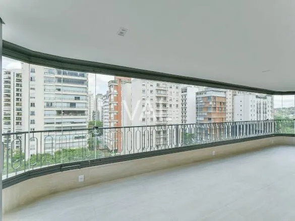 Apartamento com 3 suítes à venda em Itaim Bibi, São Paulo, por R$ 12.900.000