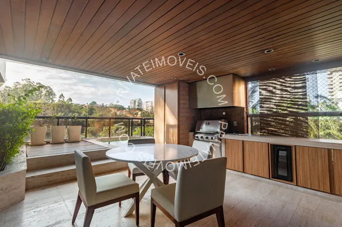 Apartamento com 3 suítes à venda em Real Parque, São Paulo, por R$ 3.100.000