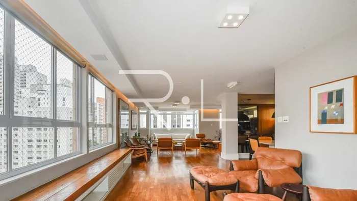 Apartamento com 3 suítes à venda em Jardim América, São Paulo, por R$ 4.000.000