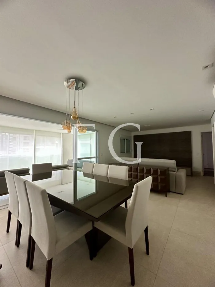 Apartamento com 3 suítes à venda em Vila Nova Conceição, São Paulo, por R$ 4.650.000