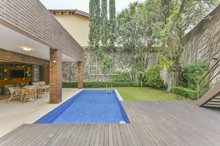 Casa com 4 suítes à venda em Alto de Pinheiros, São Paulo, por R$ 10.500.000 Imagem 2