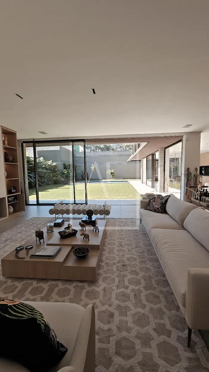 Casa com 3 suítes à venda em Jardim Guedala, São Paulo, por R$ 15.000.000