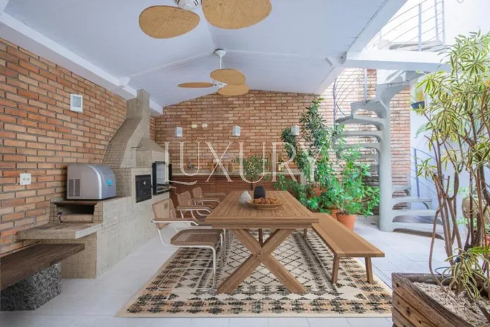 Casa com 1 suítes à venda em Vila Madalena, São Paulo, por R$ 2.180.000