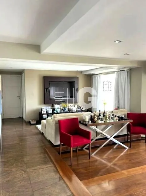 Apartamento com 4 suítes à venda em Real Parque, São Paulo, por R$ 2.000.000 Imagem 2