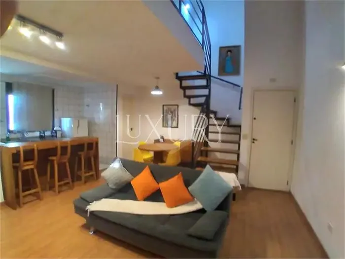 Duplex com 2 suítes à venda em Pinheiros, São Paulo, por R$ 1.100.000