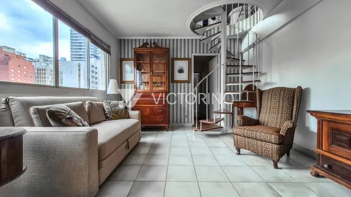 Duplex com 3 suítes à venda em Jardim América, São Paulo, por R$ 1.285.000