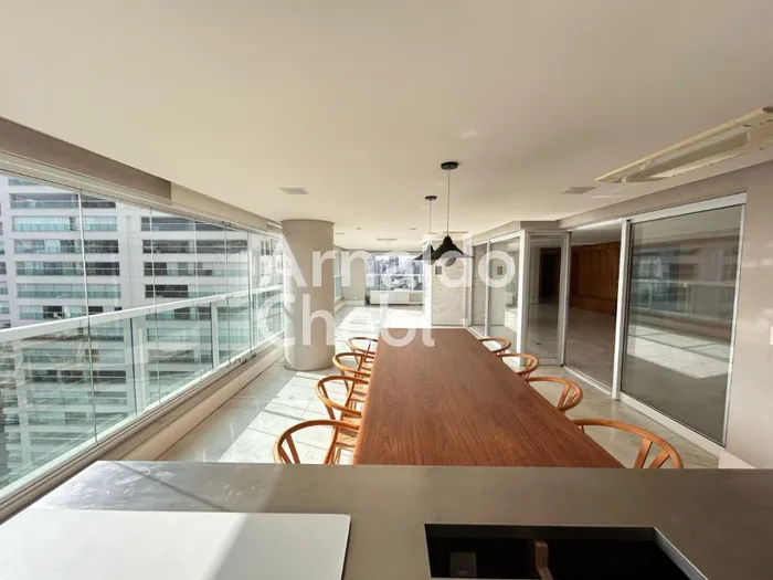 Apartamento com 3 suítes à venda em Moema Pássaros, São Paulo, por R$ 12.900.000
