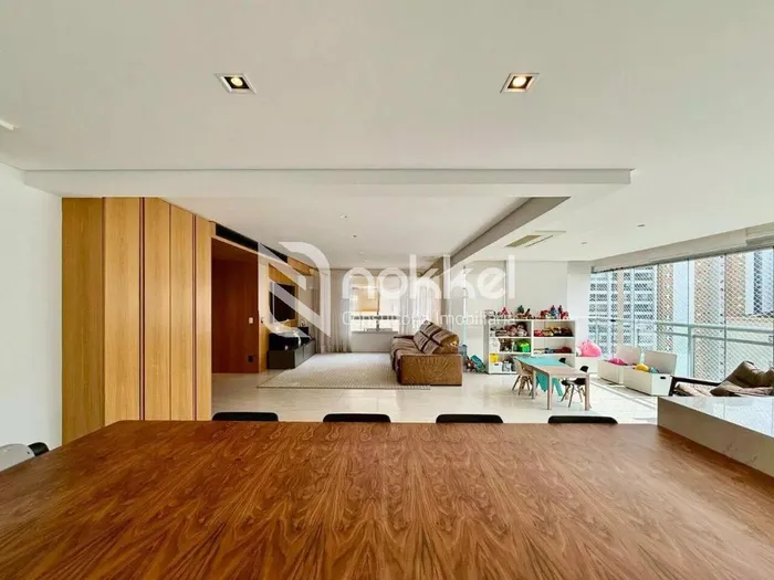 Apartamento com 3 suítes à venda em Campo Belo, São Paulo, por R$ 4.800.000