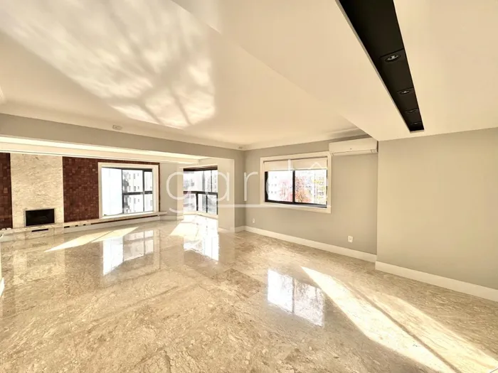 Apartamento com 3 suítes à venda em Vila Nova Conceição, São Paulo, por R$ 4.500.000 Imagem 2