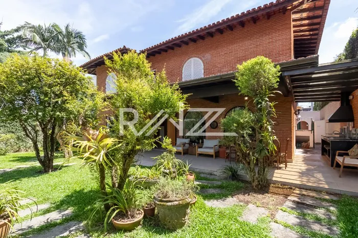 Casa com 3 suítes à venda em Alto de Pinheiros, São Paulo, por R$ 3.800.000