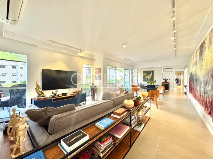 Apartamento com 3 suítes à venda em Moema, São Paulo, por R$ 3.800.000