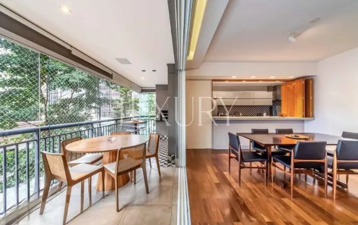 Apartamento com 3 suítes à venda em Itaim Bibi, São Paulo, por R$ 4.800.000