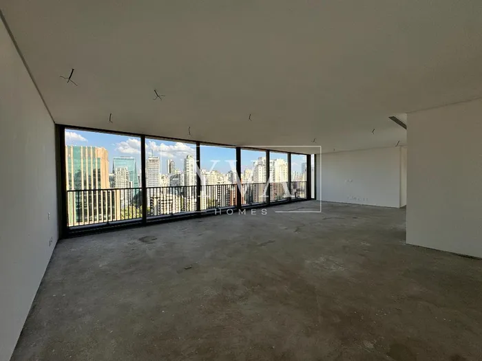 Apartamento com 3 suítes à venda em Itaim Bibi, São Paulo, por R$ 23.400.000