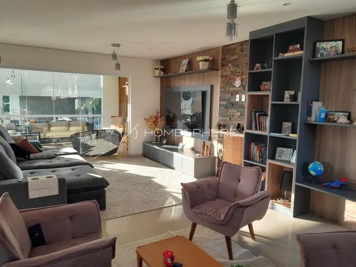 Casa de condomínio com 2 suítes à venda em Aldeia da Serra, Santana de Parnaíba, por R$ 2.400.000 Imagem 2