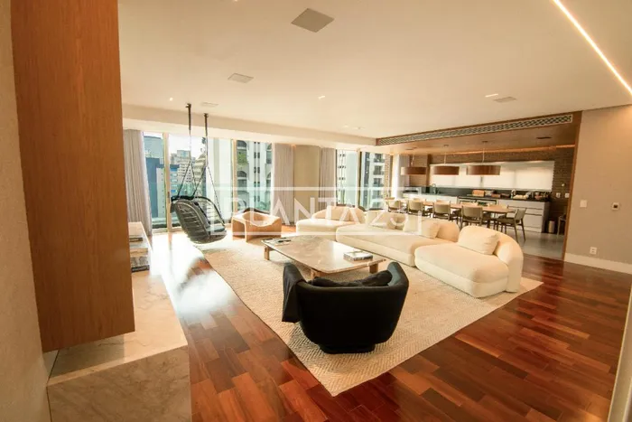 Apartamento com 3 suítes à venda em Itaim Bibi, São Paulo, por R$ 18.000.000 Imagem 2