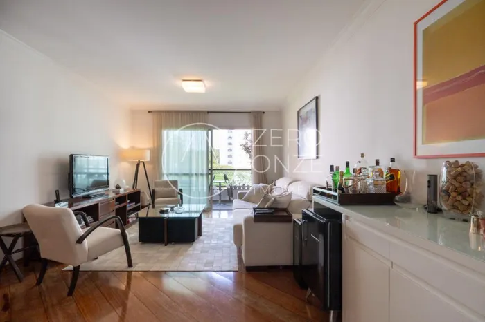 Apartamento com 2 suítes à venda em Real Parque, São Paulo, por R$ 1.250.000