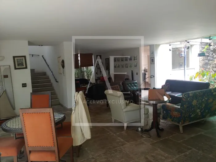 Casa com 1 suítes à venda em Jardim Europa, São Paulo, por R$ 8.900.000 Imagem 2