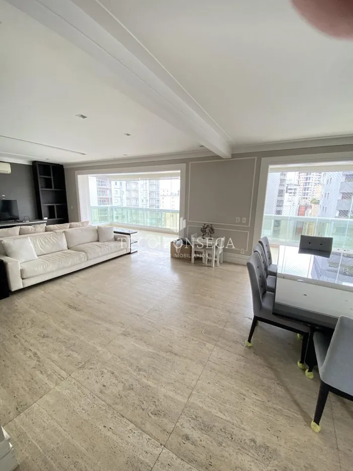 Apartamento com 3 suítes à venda em Itaim Bibi, São Paulo, por R$ 8.500.000