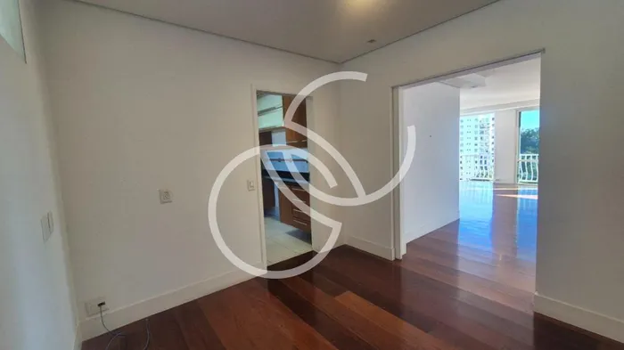 Apartamento com 1 suítes à venda em Real Parque, São Paulo, por R$ 3.750.000 Imagem 3