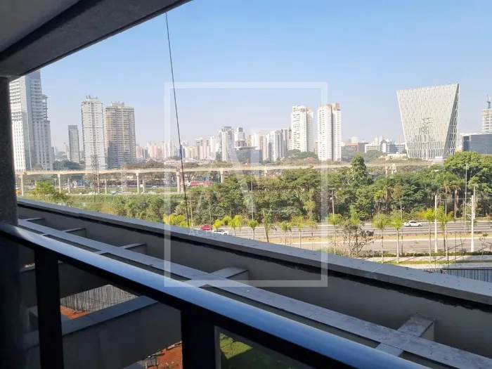 Apartamento com 2 suítes à venda em Real Parque, São Paulo, por R$ 2.990.000