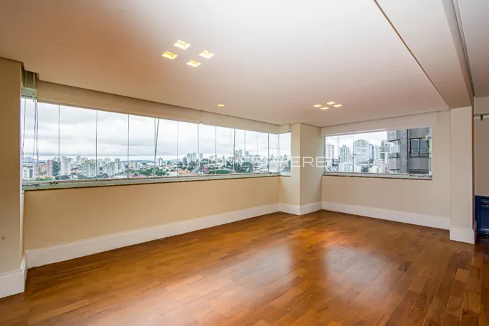 Apartamento com 3 suítes à venda em Vila Madalena, São Paulo, por R$ 4.300.000