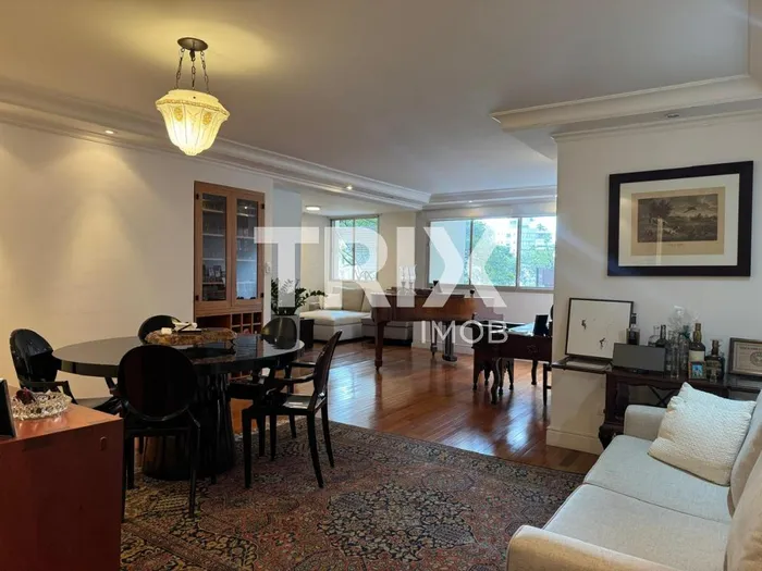 Apartamento com 2 suítes à venda em Itaim Bibi, São Paulo, por R$ 2.250.000