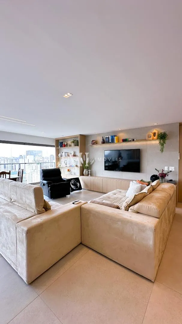 Apartamento com 3 suítes à venda em Campo Belo, São Paulo, por R$ 3.700.000 Imagem 2