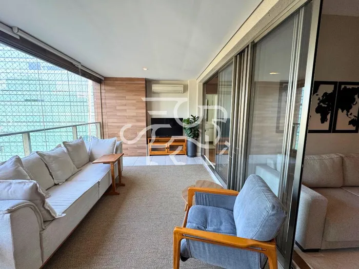 Apartamento com 2 suítes à venda em Itaim Bibi, São Paulo, por R$ 2.900.000