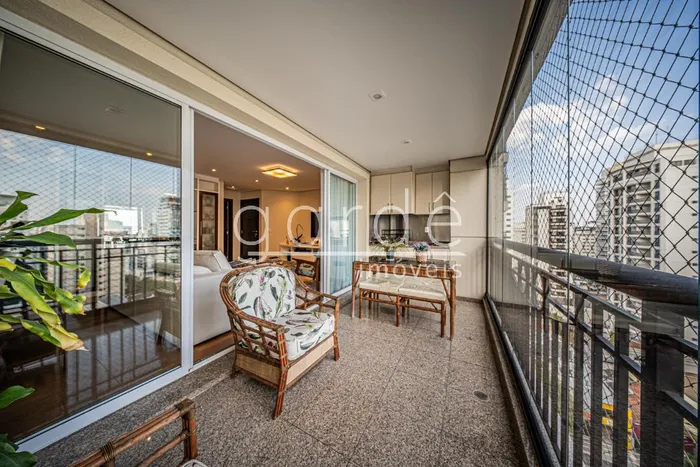 Apartamento com 2 suítes à venda em Moema, São Paulo, por R$ 2.890.000 Imagem 3