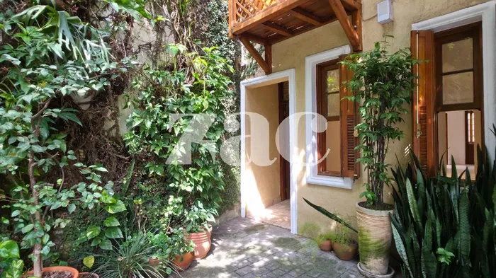 Casa de vila com 2 suítes à venda em Jardim Paulistano, São Paulo, por R$ 4.980.000