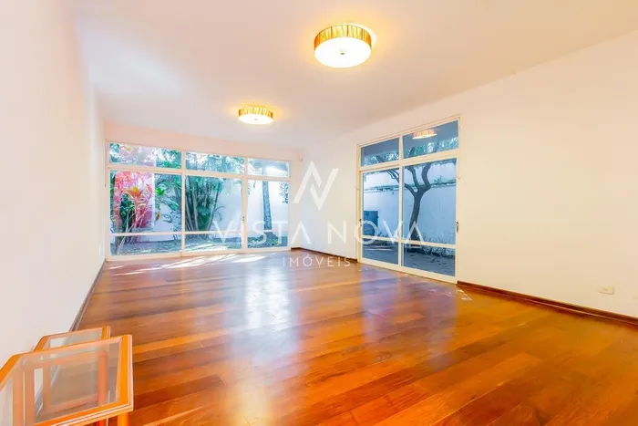 Casa com 3 suítes à venda em Alto de Pinheiros, São Paulo, por R$ 3.900.000 Imagem 2