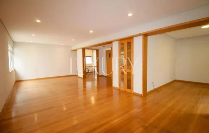 Apartamento com 2 suítes à venda em Jardim América, São Paulo, por R$ 2.600.000 Imagem 2