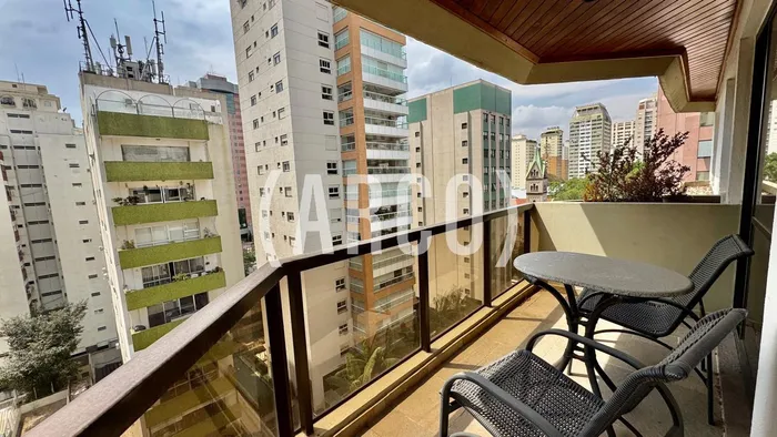 Apartamento com 3 suítes à venda em Jardim América, São Paulo, por R$ 2.690.000