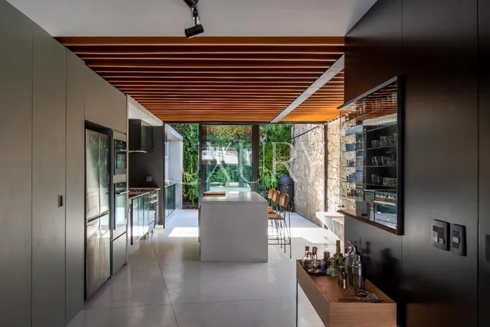 Casa com 2 suítes à venda em Vila Madalena, São Paulo, por R$ 3.400.000 Imagem 3