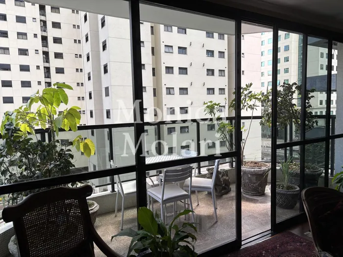 Apartamento com 2 suítes à venda em Jardim América, São Paulo, por R$ 3.200.000 Imagem 2