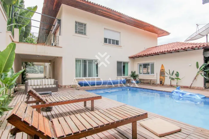 Casa com 4 suítes à venda em Pacaembu, São Paulo, por R$ 4.800.000