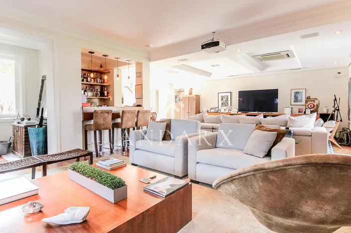 Casa com 3 suítes à venda em Vila Madalena, São Paulo, por R$ 6.400.000 Imagem 2