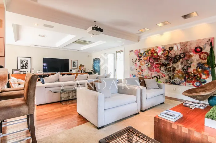 Casa com 3 suítes à venda em Vila Madalena, São Paulo, por R$ 6.400.000 Imagem 3